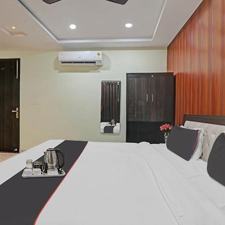 Collection O Srg Hotel Chinhat Exterior photo